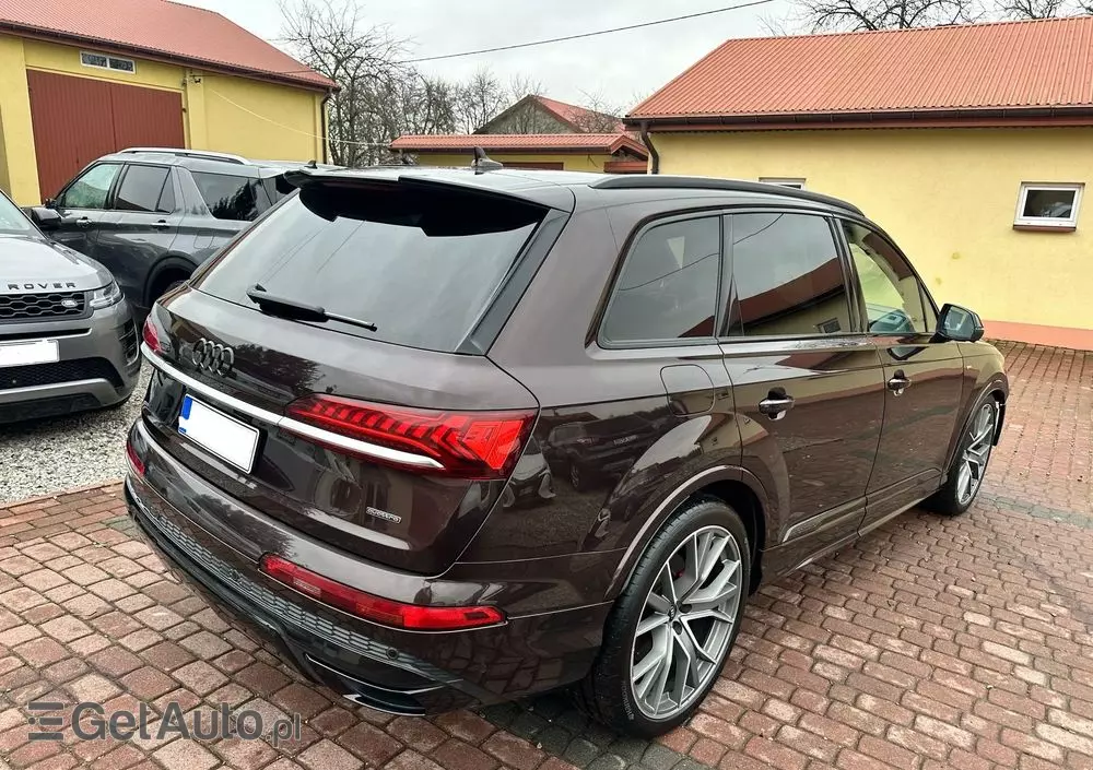 AUDI Q7 60 TFSI e PHEV Quattro S Line Tiptr