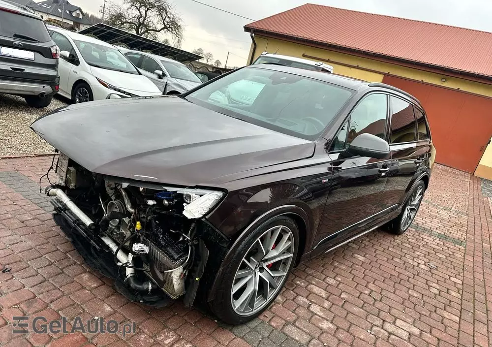 AUDI Q7 60 TFSI e PHEV Quattro S Line Tiptr