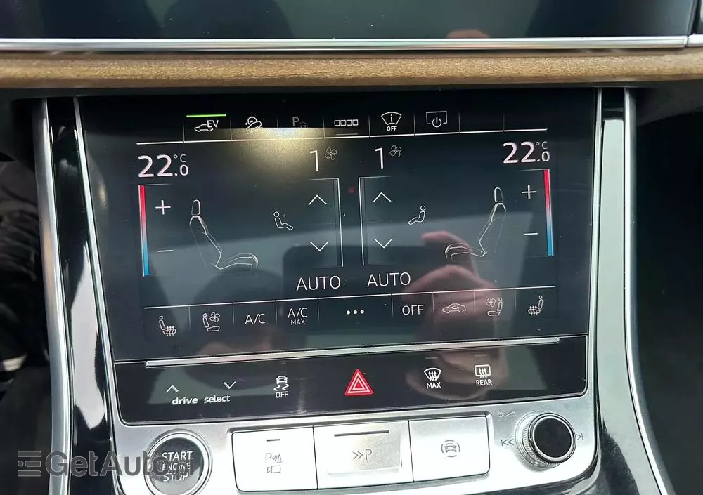 AUDI Q7 60 TFSI e PHEV Quattro S Line Tiptr