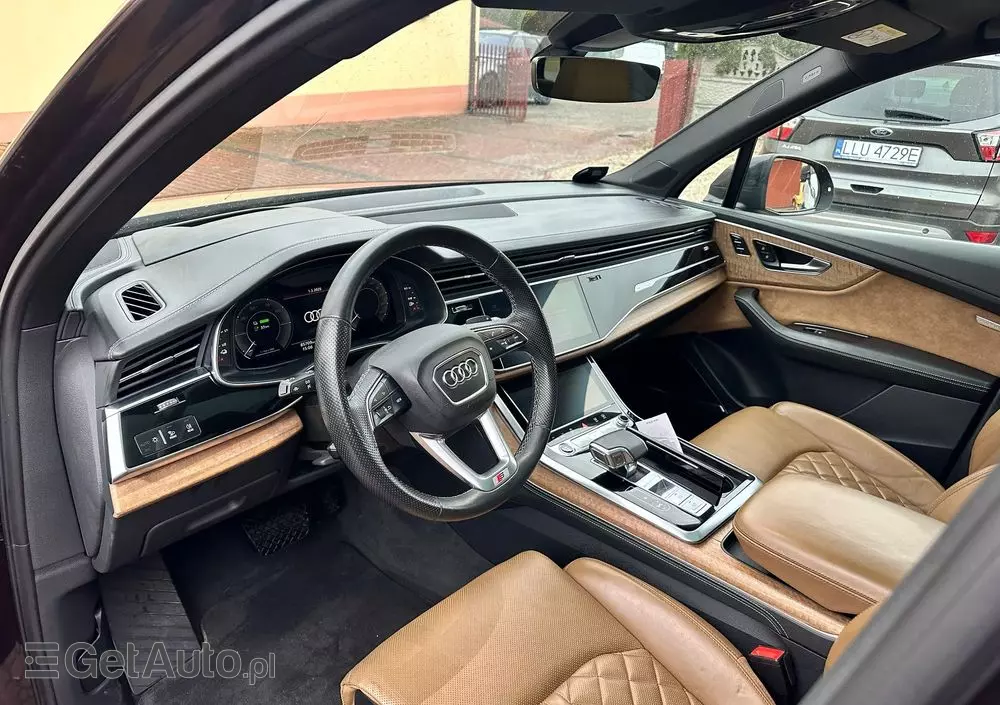 AUDI Q7 60 TFSI e PHEV Quattro S Line Tiptr