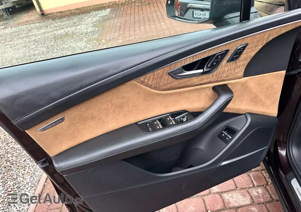 AUDI Q7 60 TFSI e PHEV Quattro S Line Tiptr