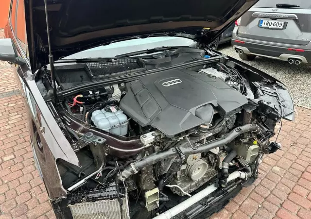 AUDI Q7 60 TFSI e PHEV Quattro S Line Tiptr