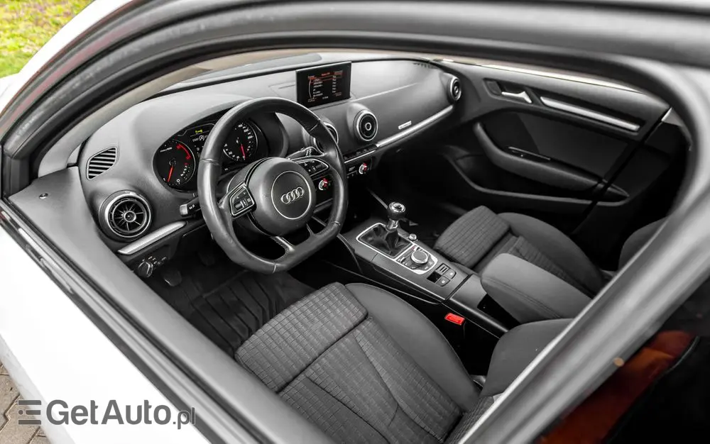 AUDI A3 Sportback 2.0 TDI quattro S line Sportpaket