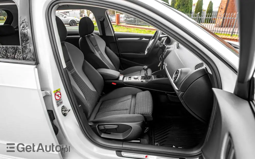 AUDI A3 Sportback 2.0 TDI quattro S line Sportpaket