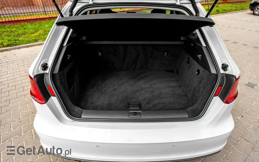 AUDI A3 Sportback 2.0 TDI quattro S line Sportpaket