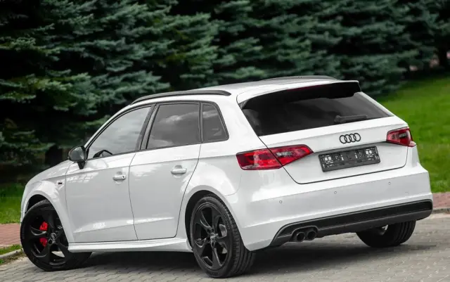 AUDI A3 Sportback 2.0 TDI quattro S line Sportpaket