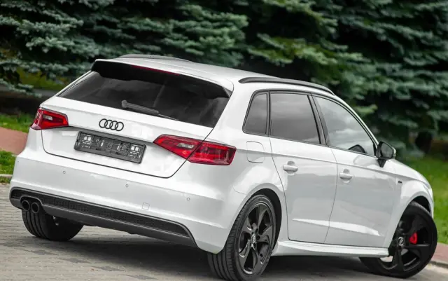 AUDI A3 Sportback 2.0 TDI quattro S line Sportpaket