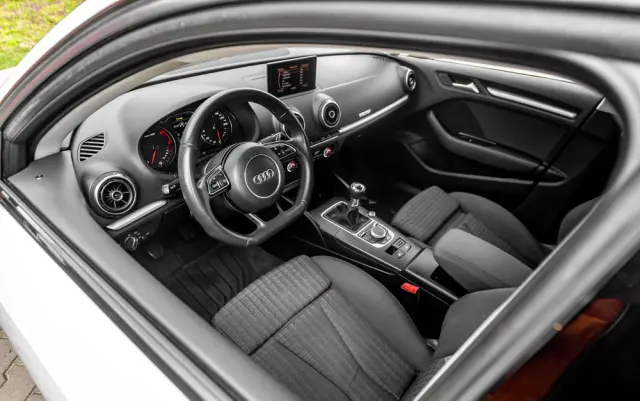 AUDI A3 Sportback 2.0 TDI quattro S line Sportpaket