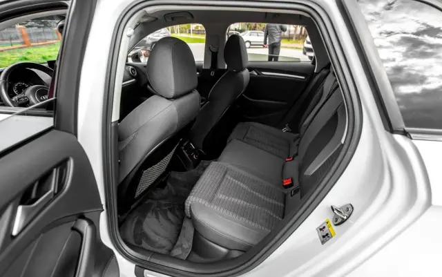 AUDI A3 Sportback 2.0 TDI quattro S line Sportpaket