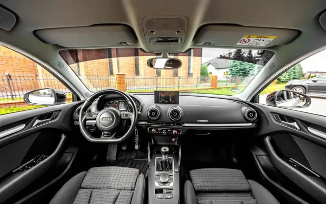 AUDI A3 Sportback 2.0 TDI quattro S line Sportpaket