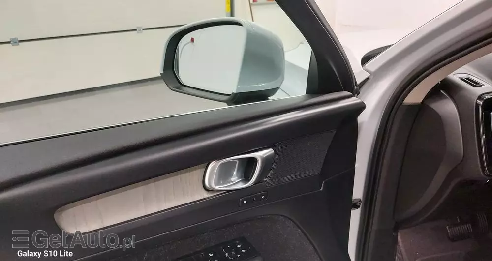 VOLVO XC 40 D3 SCR Inscription