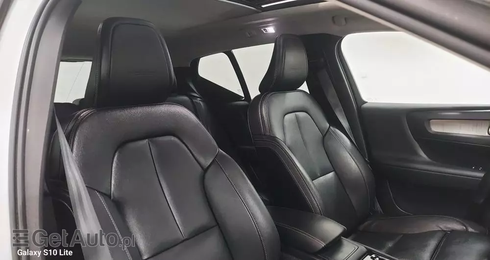 VOLVO XC 40 D3 SCR Inscription