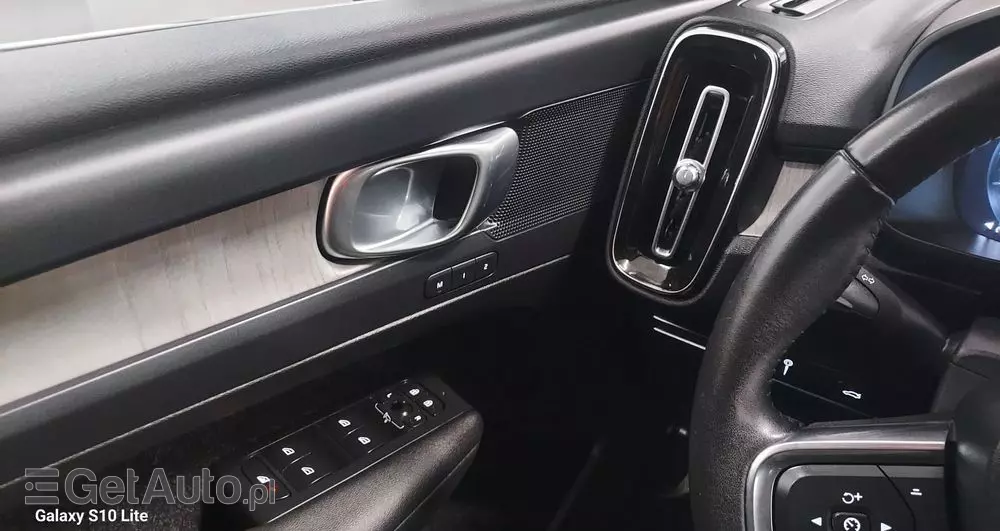 VOLVO XC 40 D3 SCR Inscription