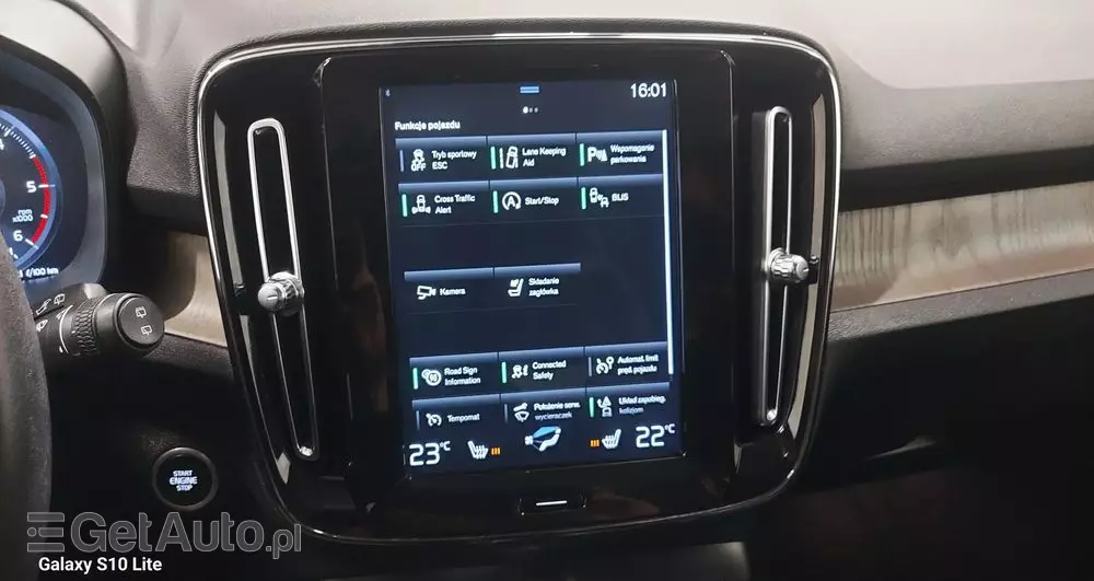 VOLVO XC 40 D3 SCR Inscription