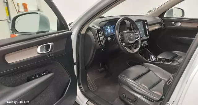 VOLVO XC 40 D3 SCR Inscription