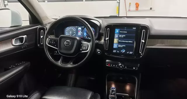 VOLVO XC 40 D3 SCR Inscription