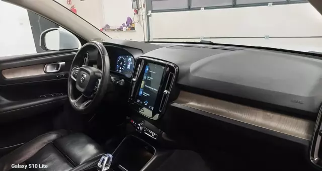 VOLVO XC 40 D3 SCR Inscription