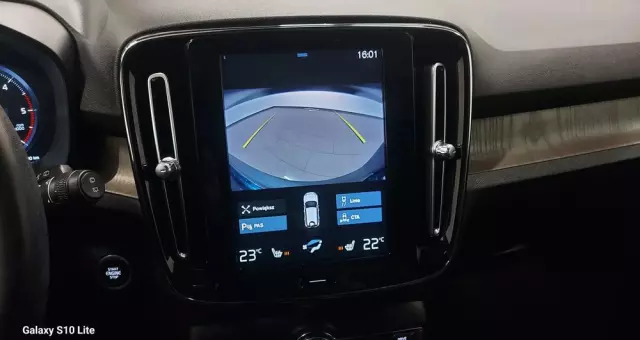 VOLVO XC 40 D3 SCR Inscription