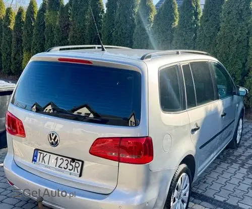 VOLKSWAGEN Touran 