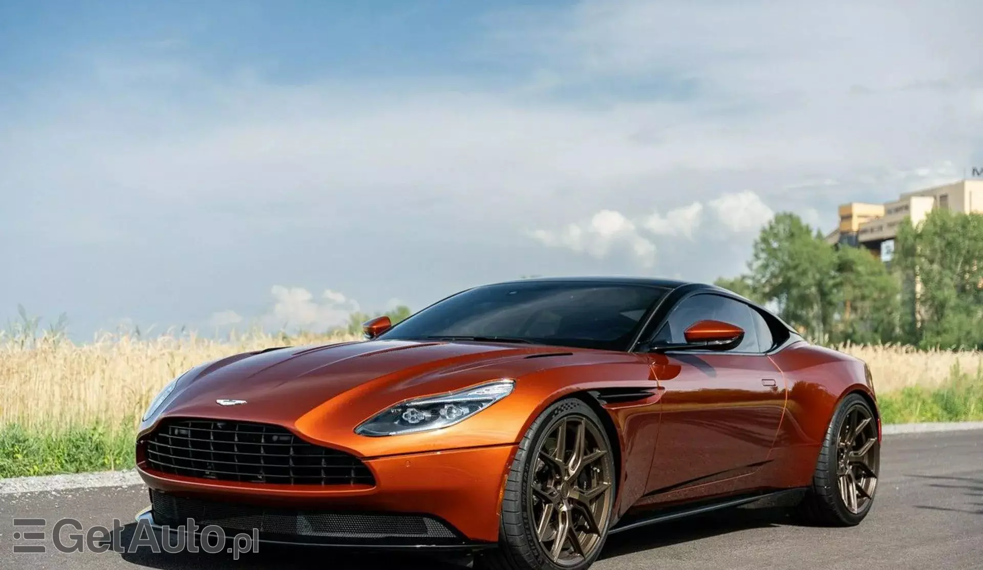 ASTON MARTIN DB11 