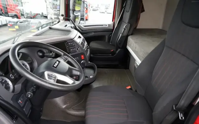 DAF XF 480 / LOW DECK / SUPER SPACE CAB / MEGA / 2021 