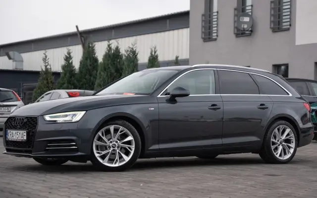 AUDI A4 Avant 2.0 TDI ultra S tronic sport