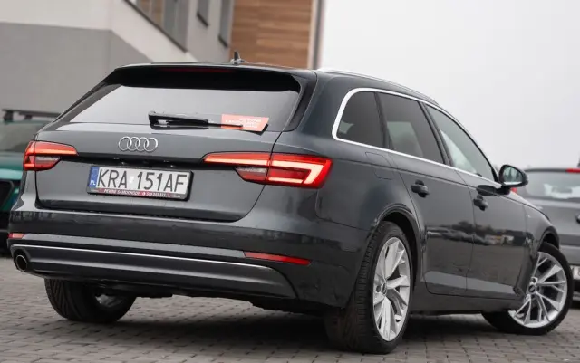 AUDI A4 Avant 2.0 TDI ultra S tronic sport