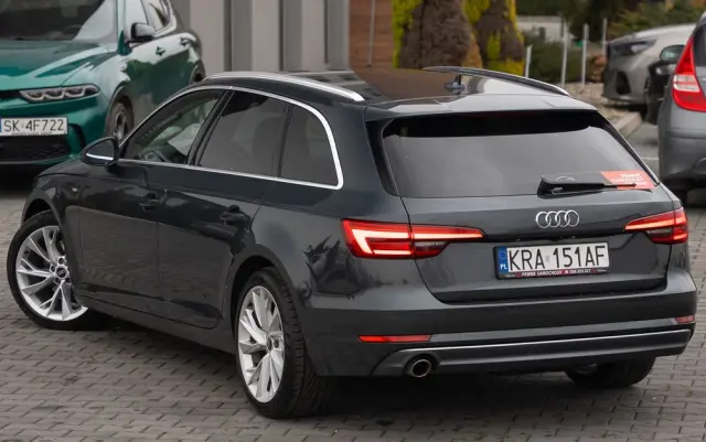 AUDI A4 Avant 2.0 TDI ultra S tronic sport