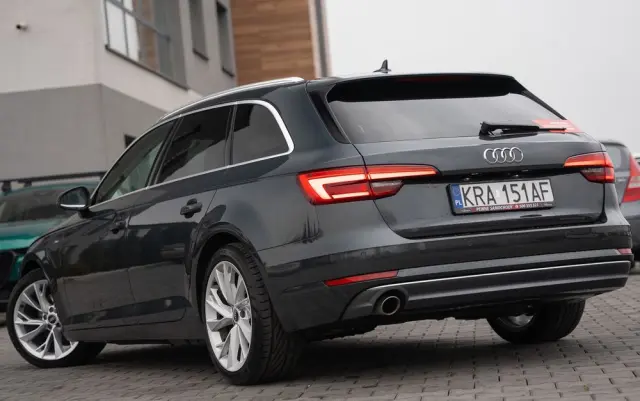 AUDI A4 Avant 2.0 TDI ultra S tronic sport