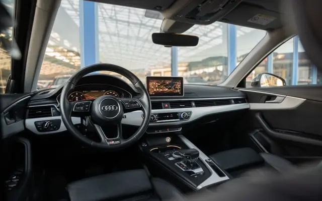 AUDI A4 Avant 2.0 TDI ultra S tronic sport