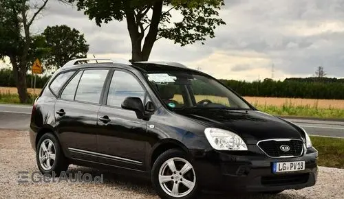 KIA Carens 