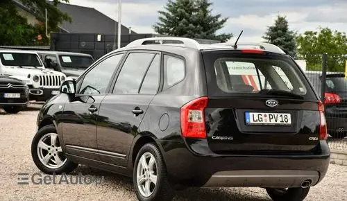 KIA Carens 