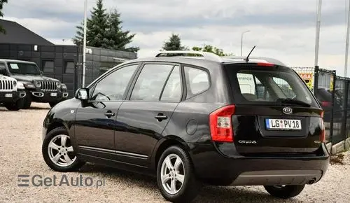 KIA Carens 