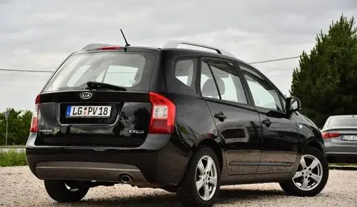 KIA Carens 