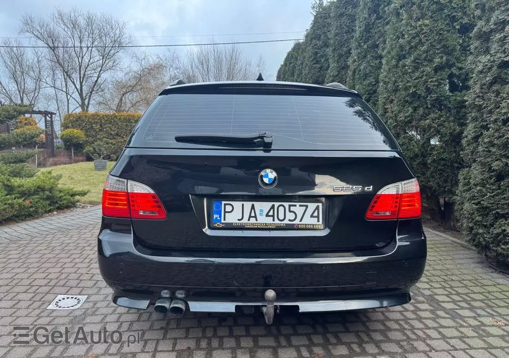 BMW Seria 5 525d Touring Edition Exclusive