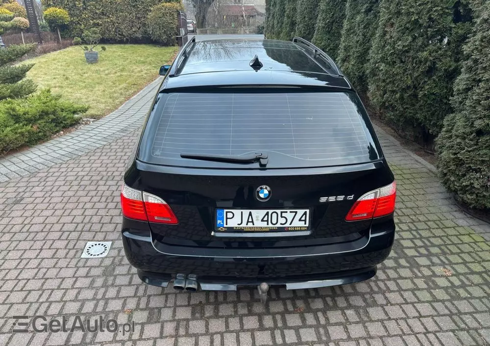 BMW Seria 5 525d Touring Edition Exclusive