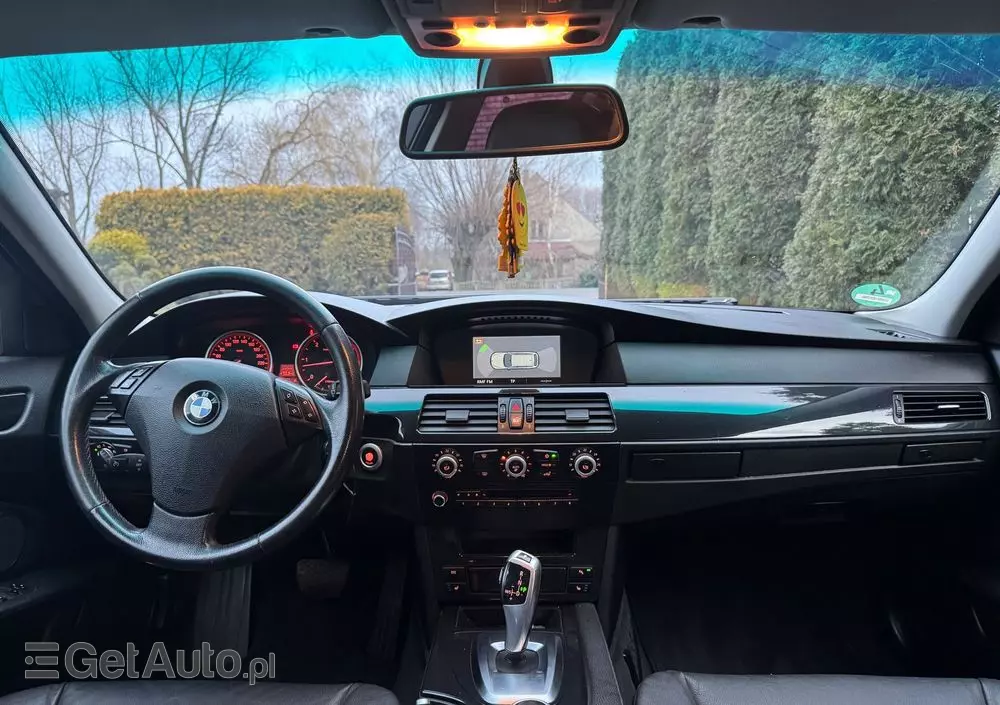 BMW Seria 5 525d Touring Edition Exclusive