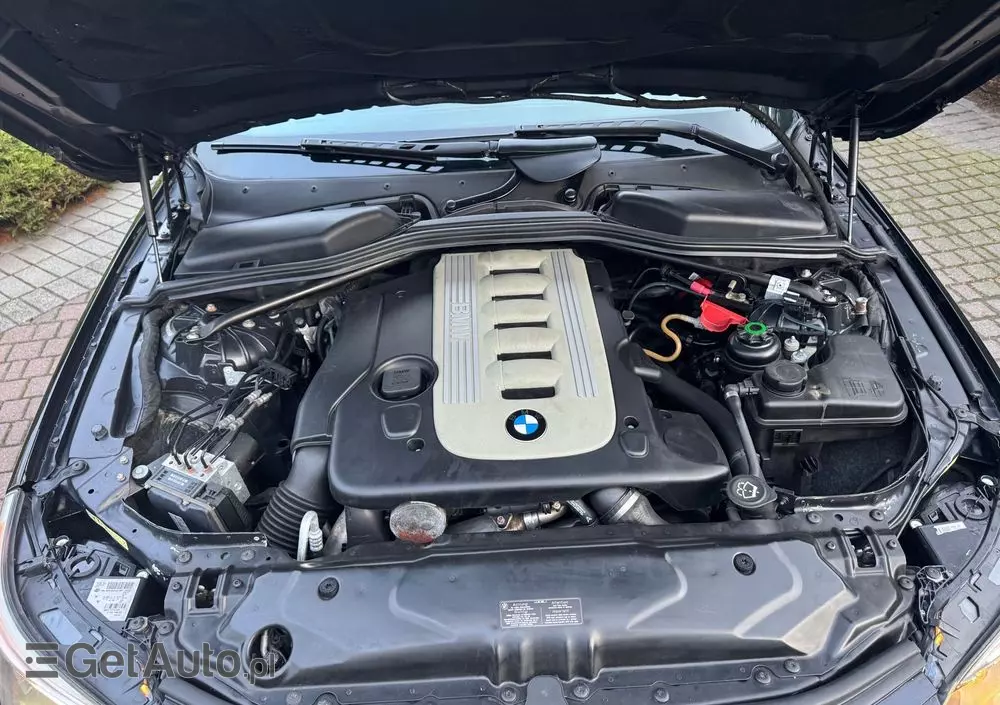 BMW Seria 5 525d Touring Edition Exclusive