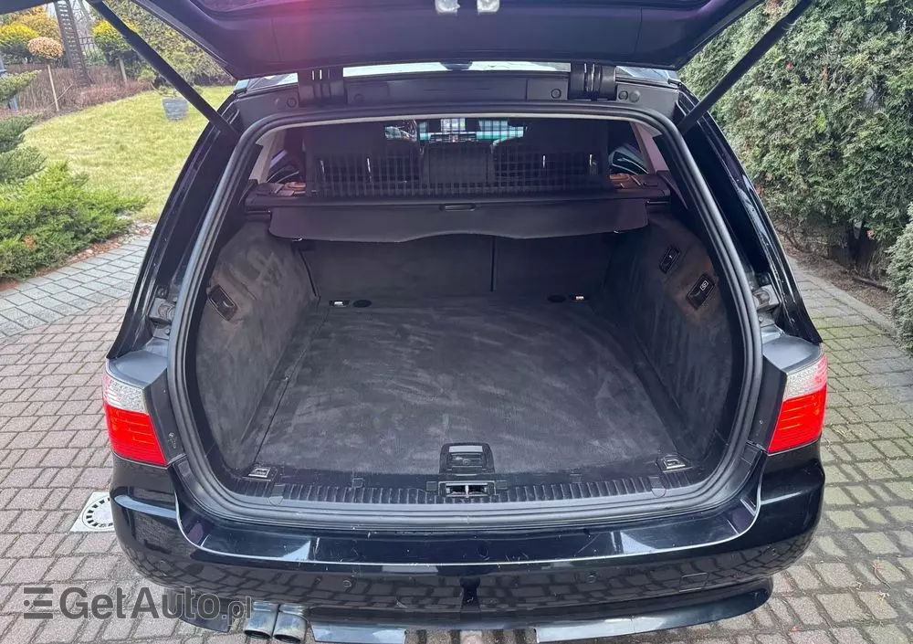 BMW Seria 5 525d Touring Edition Exclusive