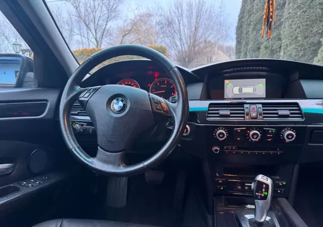 BMW Seria 5 525d Touring Edition Exclusive