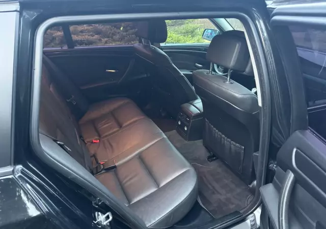 BMW Seria 5 525d Touring Edition Exclusive