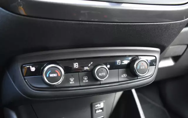 OPEL Crossland X 1.6 Diesel Selection