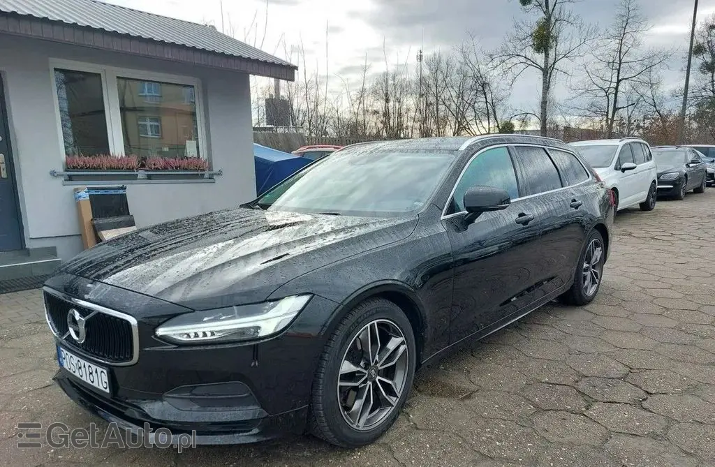 VOLVO V90 