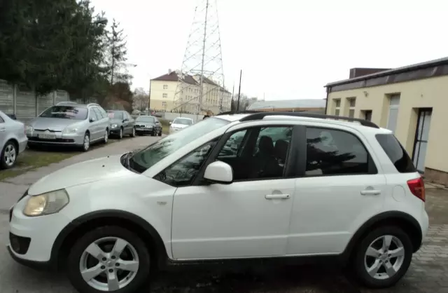 SUZUKI SX4 1.9 DDiS (120 KM) 4WD