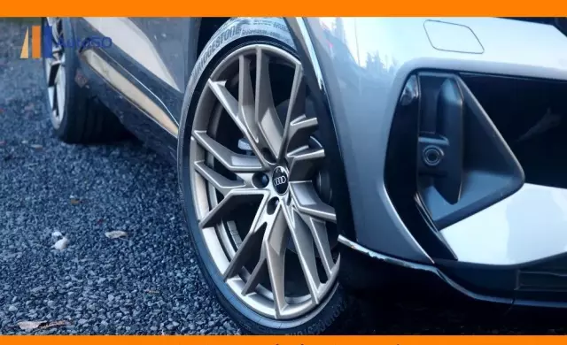 AUDI Q4 E-tron 35 Edition One Taifun