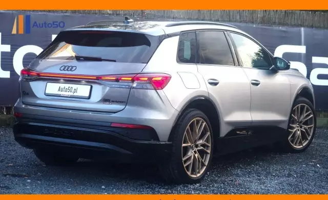 AUDI Q4 E-tron 35 Edition One Taifun