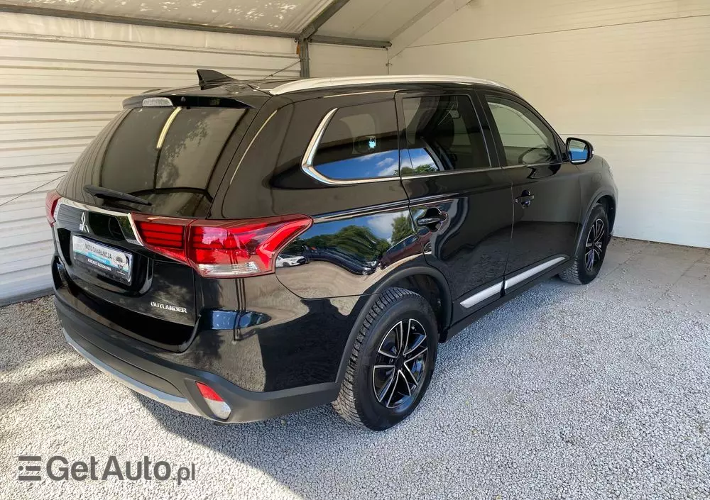 MITSUBISHI Outlander 2.0 2WD Edition 100