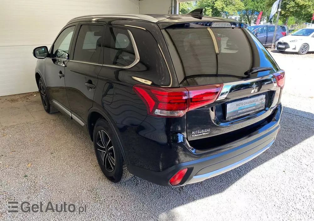MITSUBISHI Outlander 2.0 2WD Edition 100