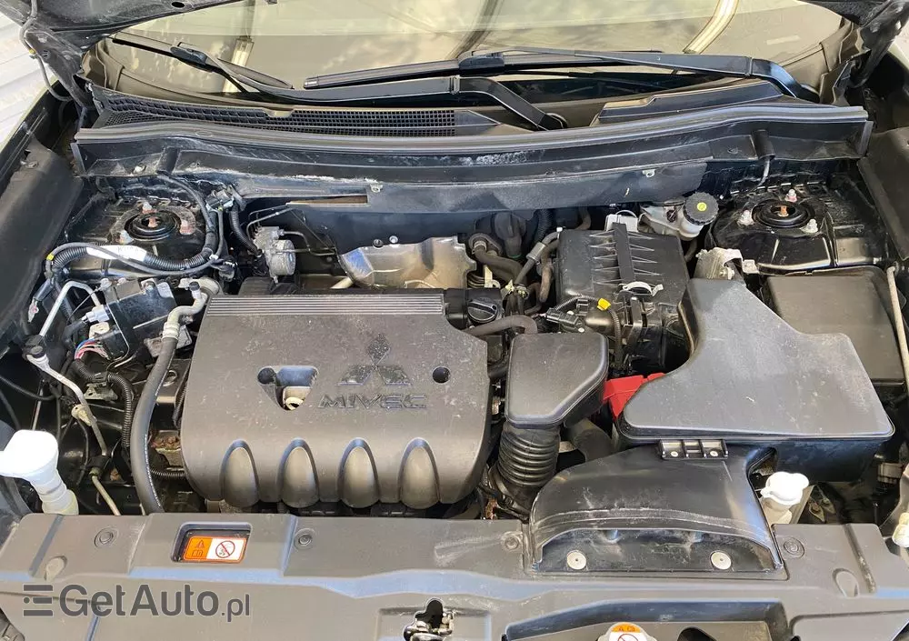 MITSUBISHI Outlander 2.0 2WD Edition 100