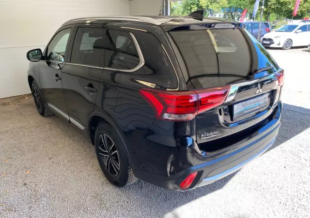 MITSUBISHI Outlander 2.0 2WD Edition 100